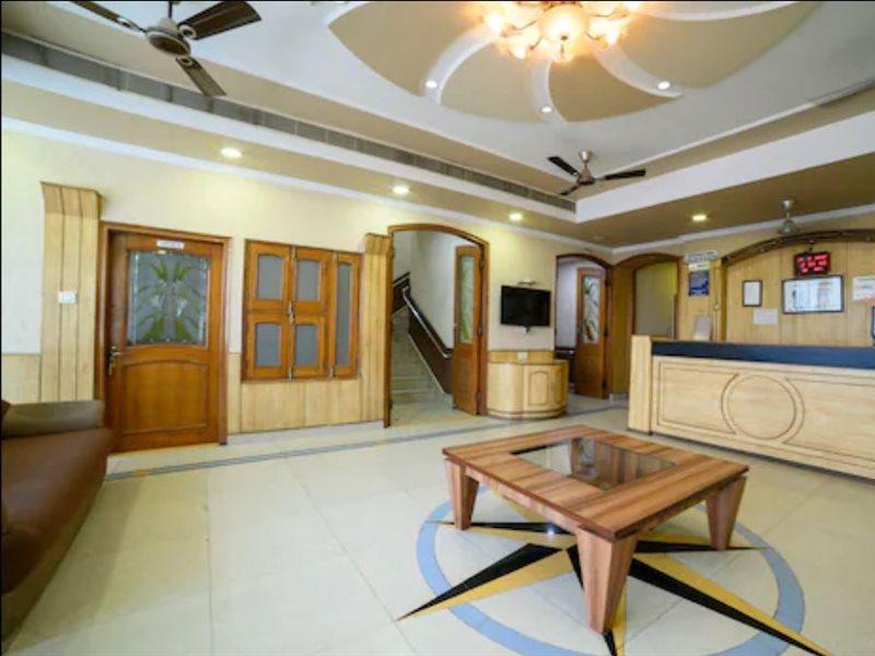 Rc Inn Sirsa Exterior foto